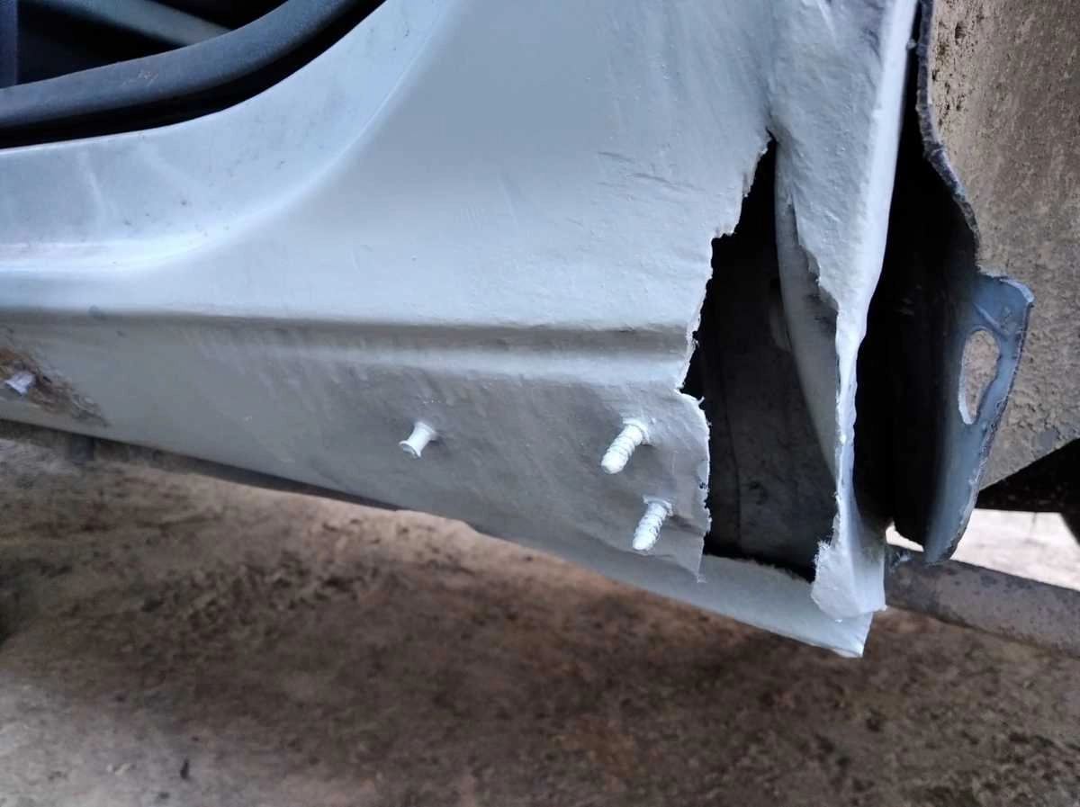 Типичное место возникновения коррозии на Chevrolet Niva