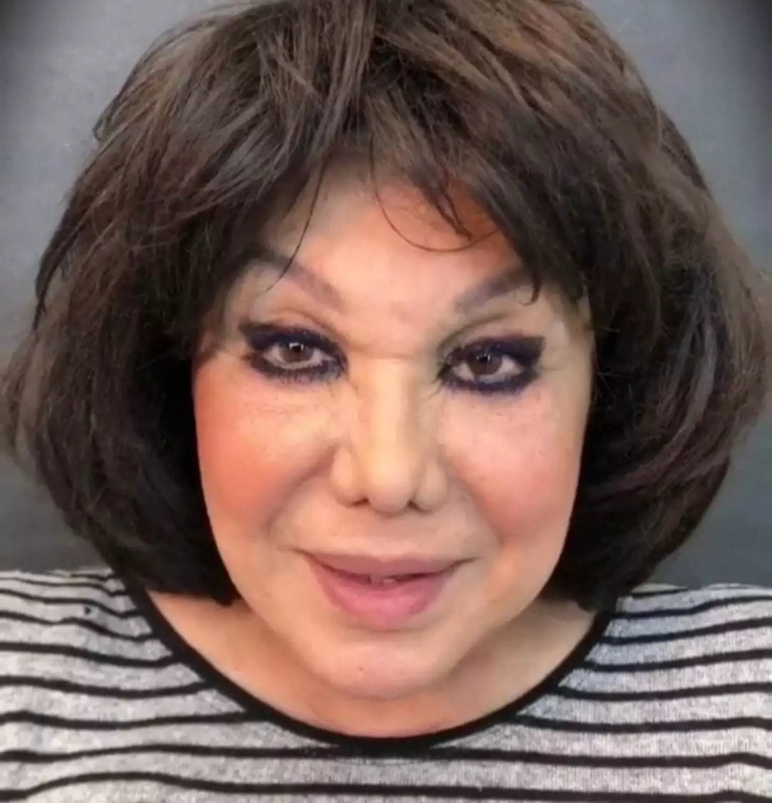 Да, тени на глазах - тоже татуаж. Да, тени на глазах - тоже татуаж.