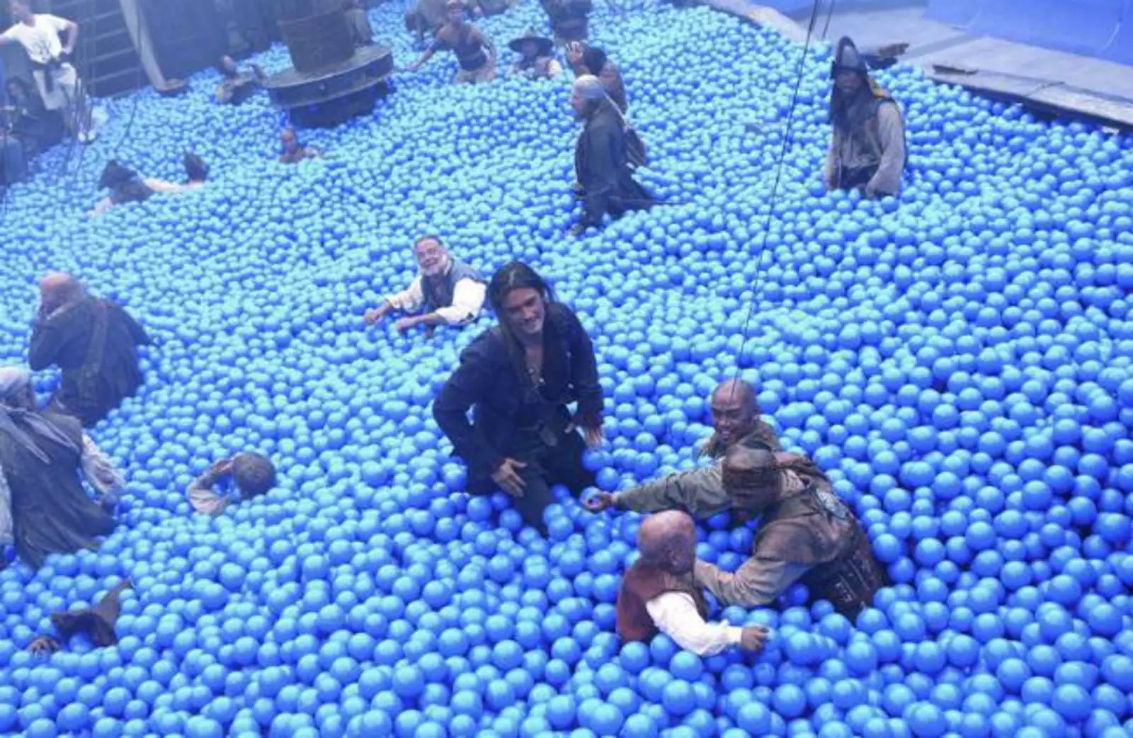 Съемки финальной сцены сражения в «Пиратах Карибского моря». Съемки финальной сцены сражения в «Пиратах Карибского моря».