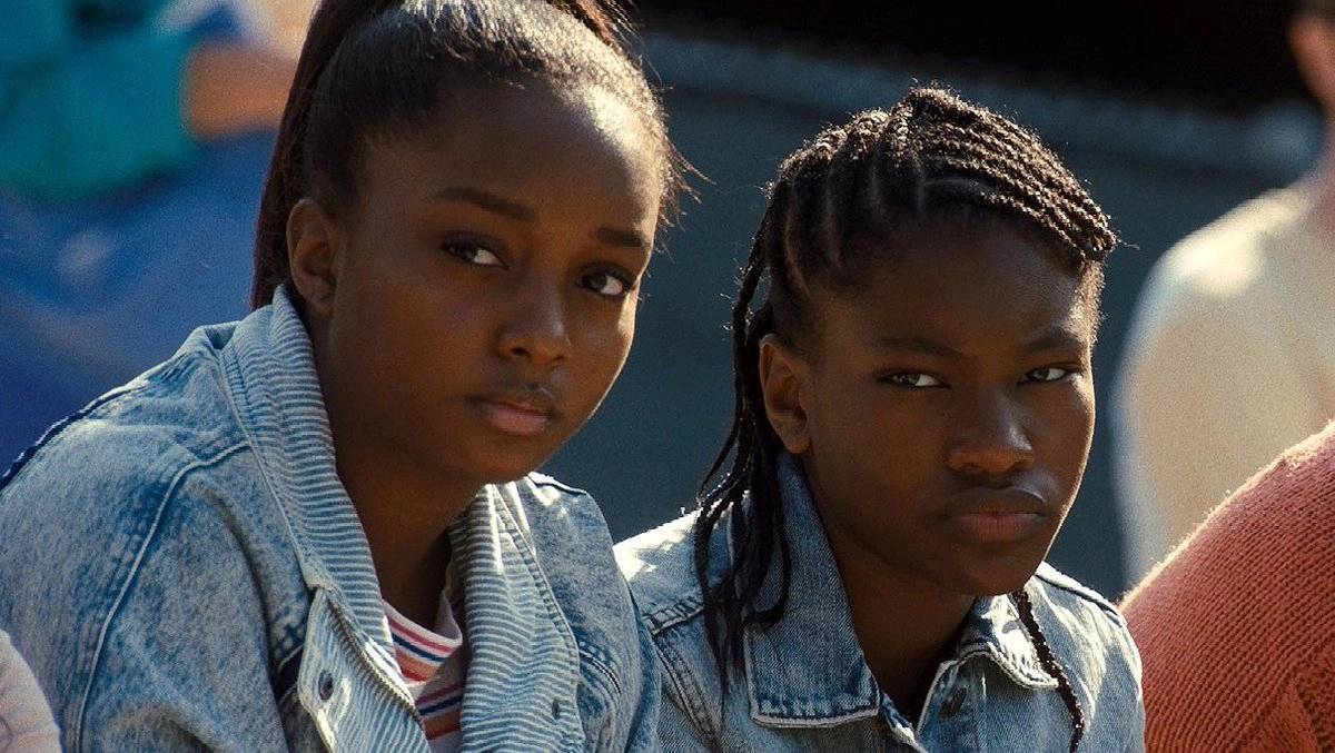 Из-за всеобъемлющего присутствия на экране Уилла Смита, другие актеры оказались в тени именитой звезды Голливуда. Из-за всеобъемлющего присутствия на экране Уилла Смита, другие актеры оказались в тени именитой звезды Голливуда.