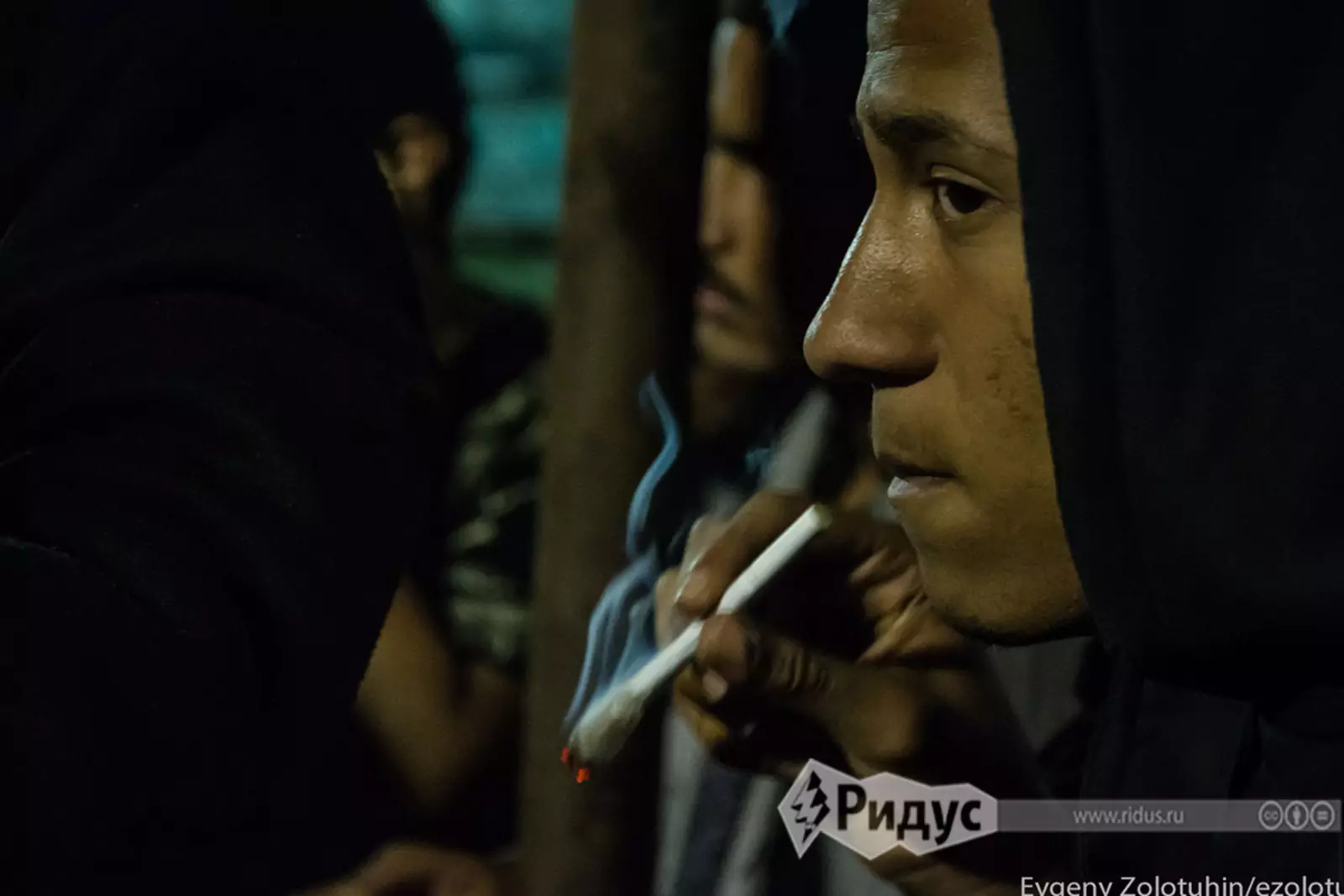 Парень с самокруткой Парень с самокруткой