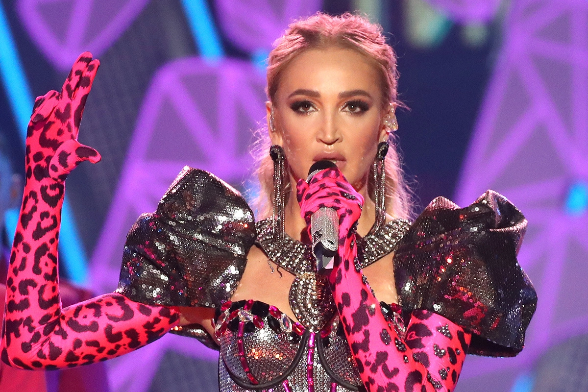 Ольга Бузова