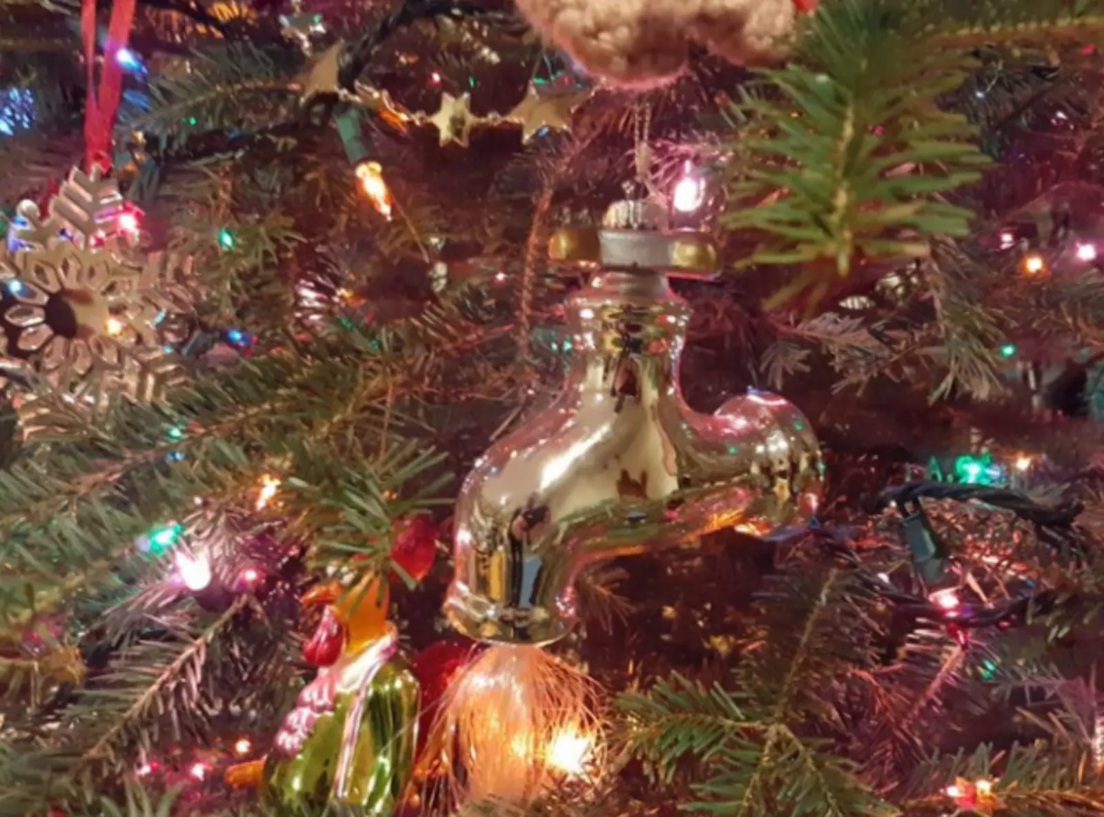 Кран на елку не желаете? Кран на елку не желаете?