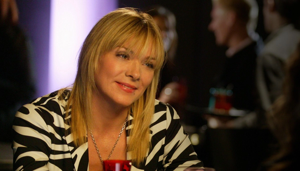 Ким Кэтролл - исполнительница самой яркой роли в сериале - переругалась с Паркер и всеми остальными еще во времена съёмок "Секса в большом городе 2", вышедшего еще в 2010-м. Так что Саманта Джонс, похоже, осталась в прошлом. Жаль. Ким Кэтролл - исполнительница самой яркой роли в сериале - переругалась с Паркер и всеми остальными еще во времена съёмок "Секса в большом городе 2", вышедшего еще в 2010-м. Так что Саманта Джонс, похоже, осталась в прошлом. Жаль.