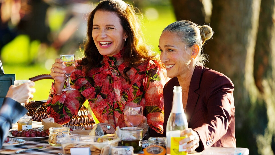 Возможно, перед нами отличный манифест о том, что возраст ныне - лишь цифры, которые не могут и не должны ограничивать кого-либо в чем угодно. Возможно, перед нами отличный манифест о том, что возраст ныне - лишь цифры, которые не могут и не должны ограничивать кого-либо в чем угодно.