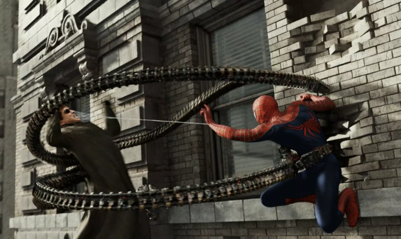 Отто Октавиус в исполнении Альфреда Молины стал отличным антагонистом, не уронив планку, заданную Уиллемом Дефо. Отто Октавиус в исполнении Альфреда Молины стал отличным антагонистом, не уронив планку, заданную Уиллемом Дефо.