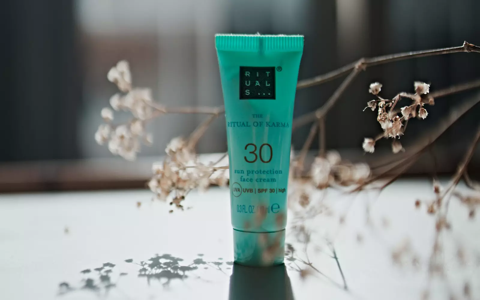 Не забывайте про SPF-средства. Не забывайте про SPF-средства.