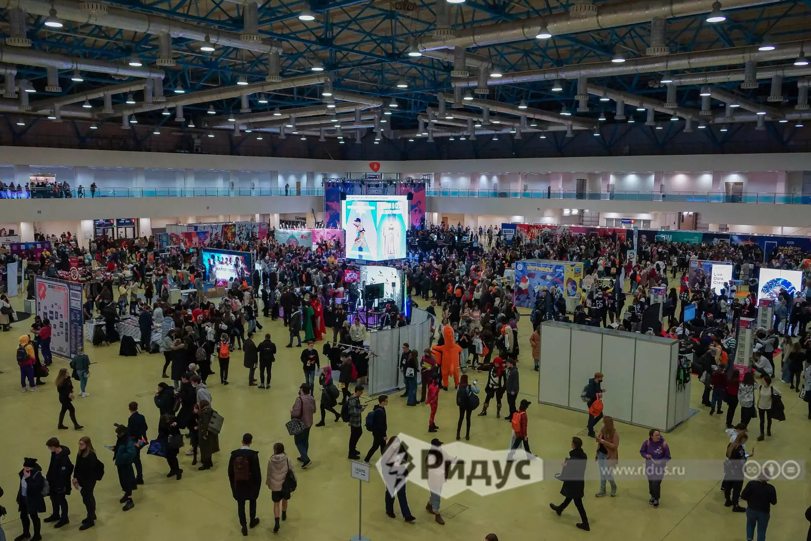 Bubble Con в субботу посетило несколько тысяч человек.