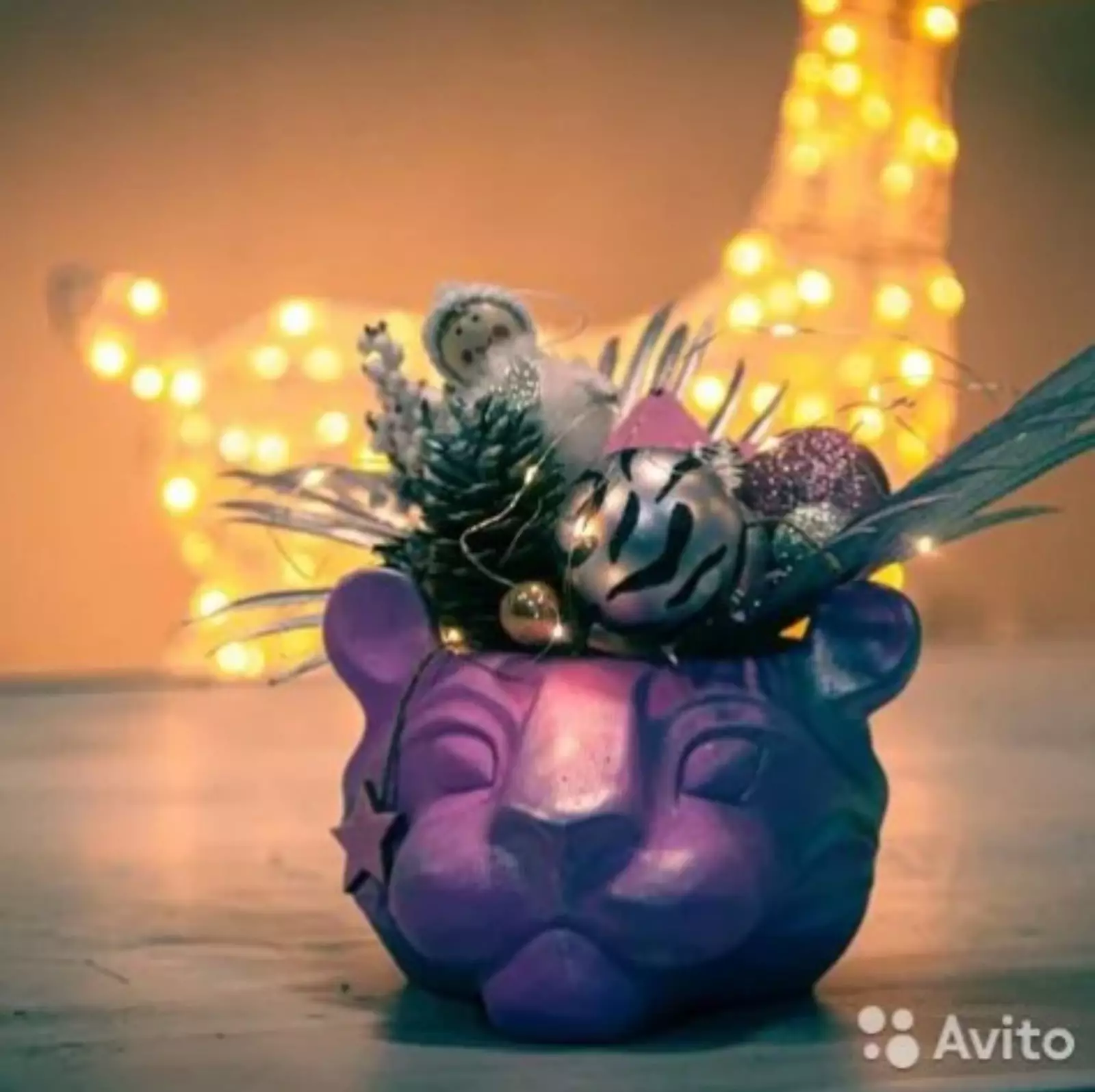 Используйте символику наступающего Нового года. Используйте символику наступающего Нового года.