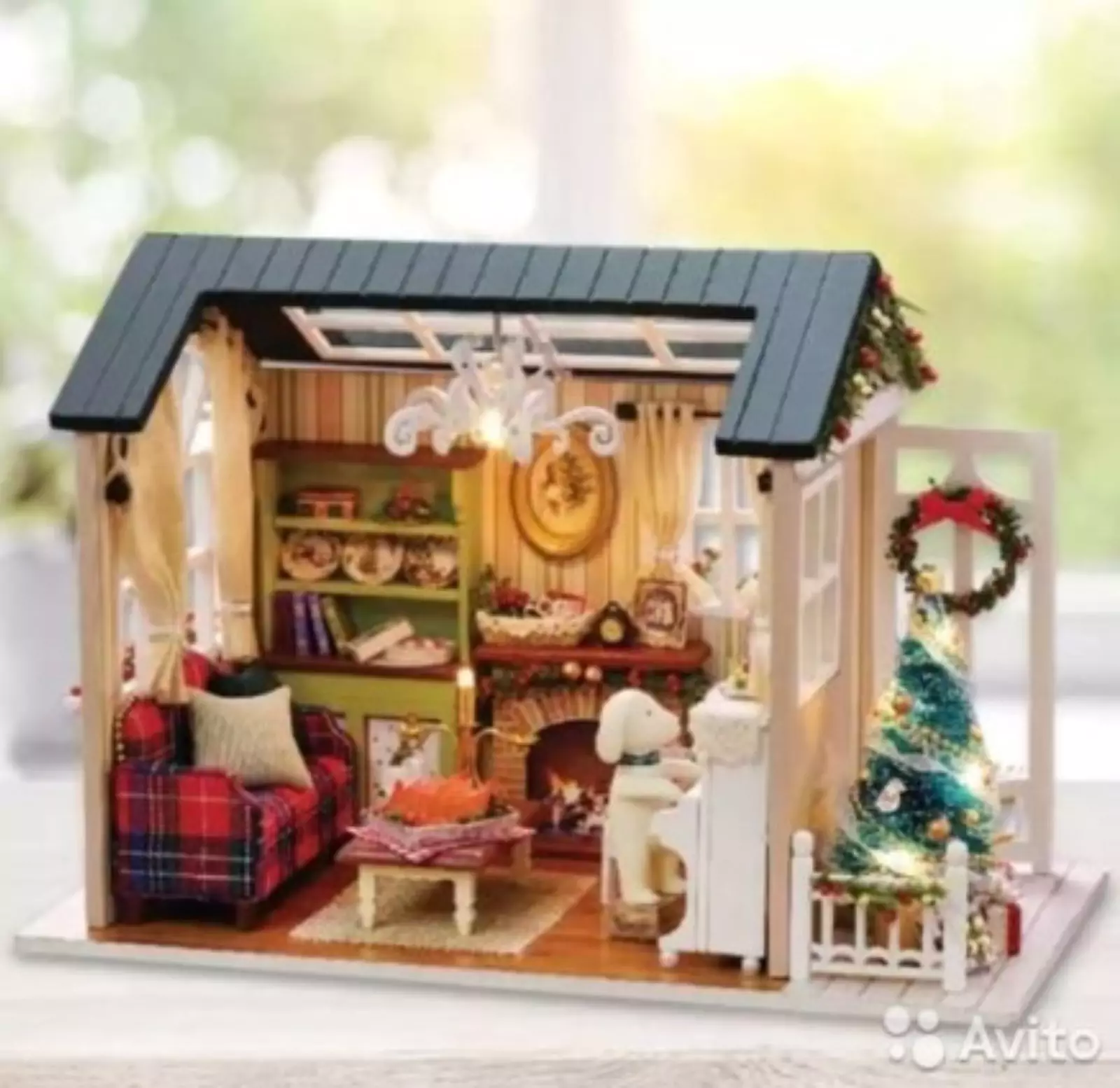 Купите тематический кукольный домик. Купите тематический кукольный домик.
