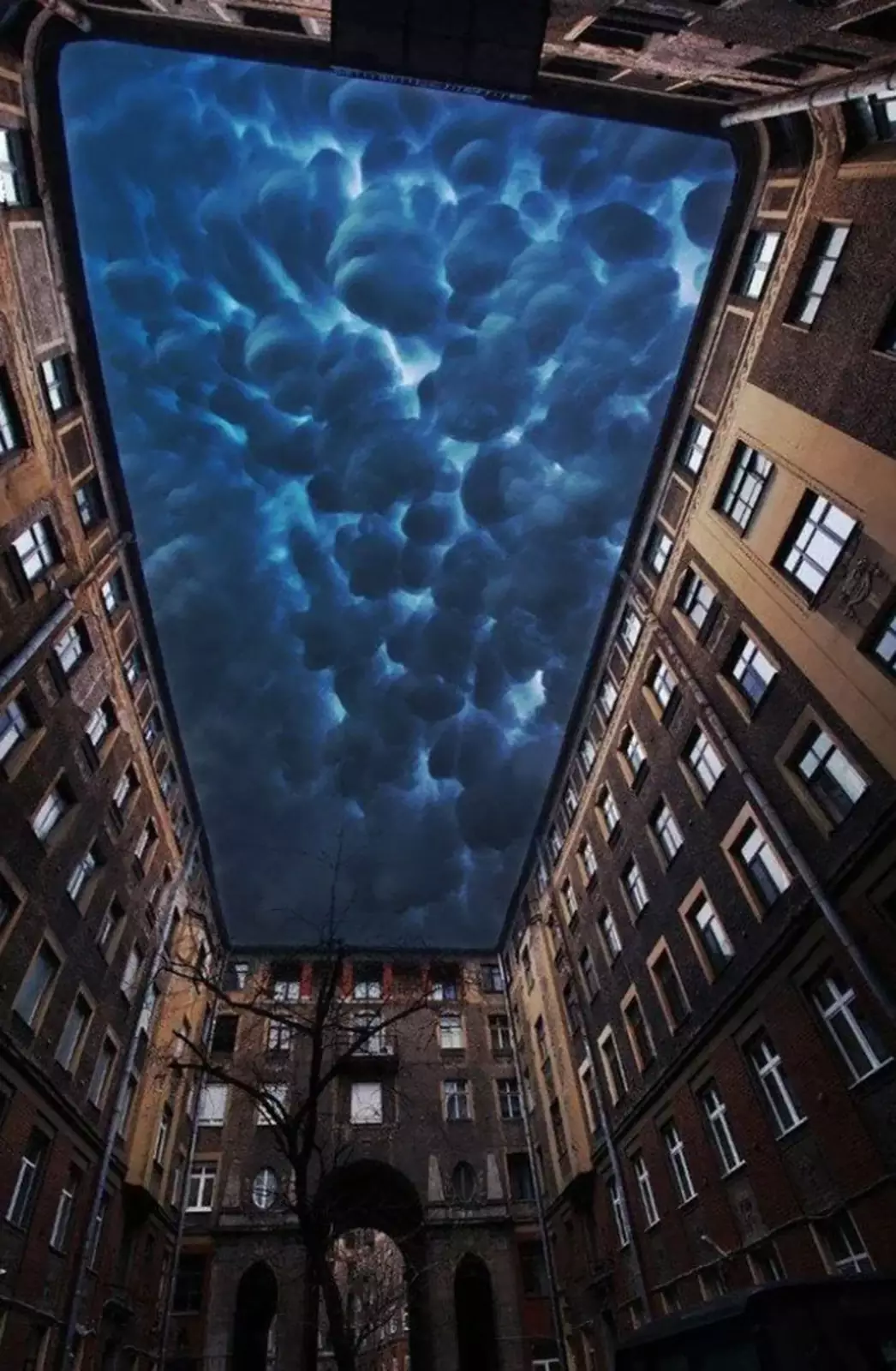 Облака над Санкт-Петербургом.
