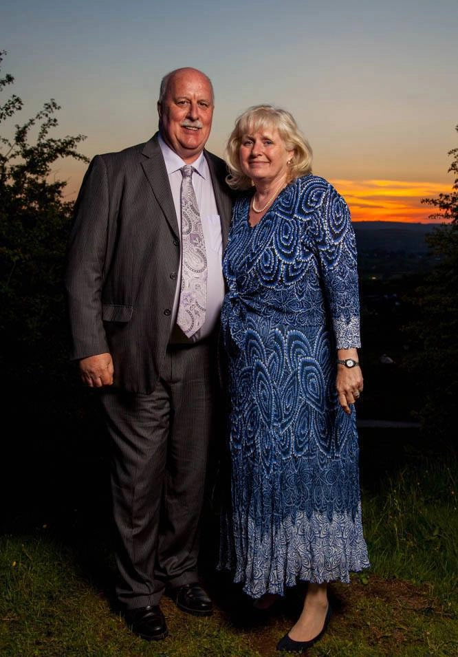 Боб со своей второй женой — Джо.