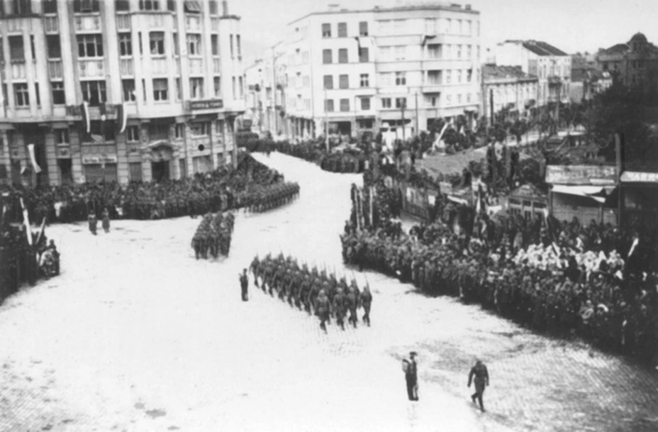 Парад немецких войск в Феодосии, декабрь 1941 года. 
