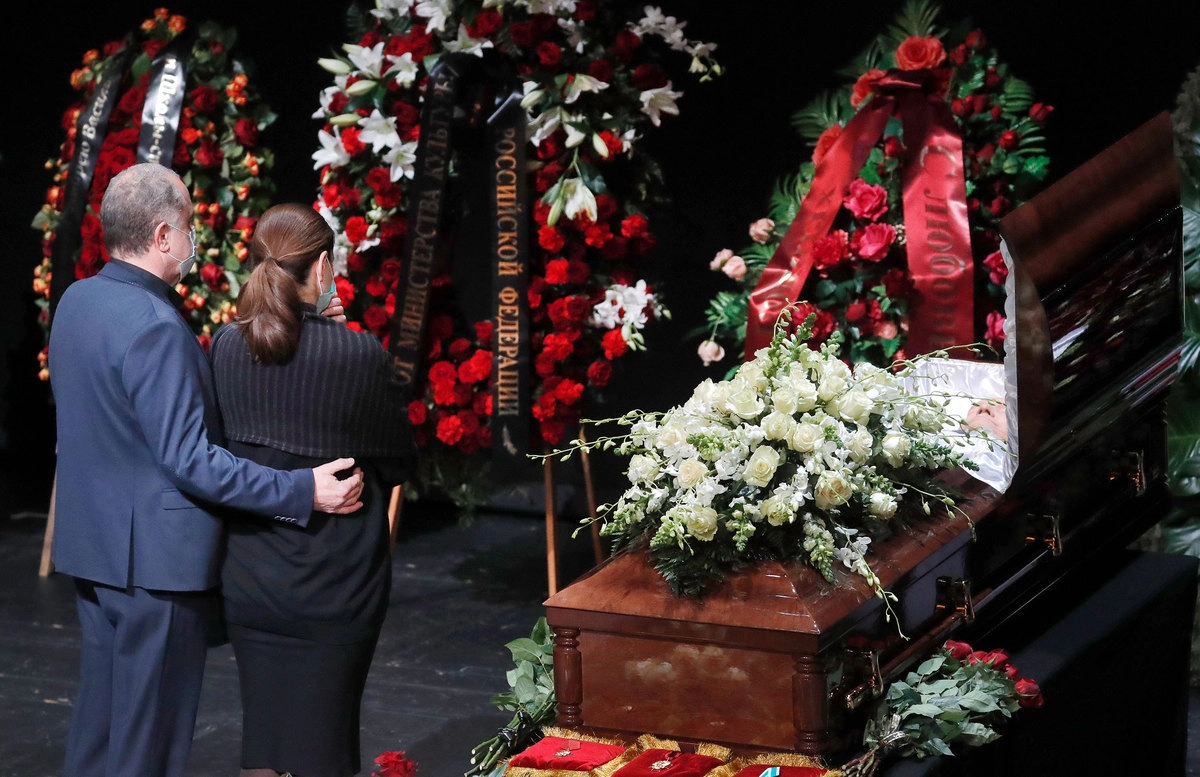 Прощание с актером Мягковым в Москве Прощание с актером Мягковым в Москве