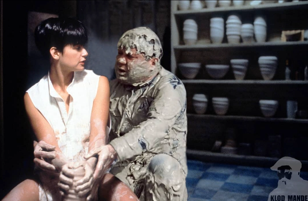 Евгений Леонов с головой ушел в работу на гончарном круге с Деми Мур Евгений Леонов с головой ушел в работу на гончарном круге с Деми Мур