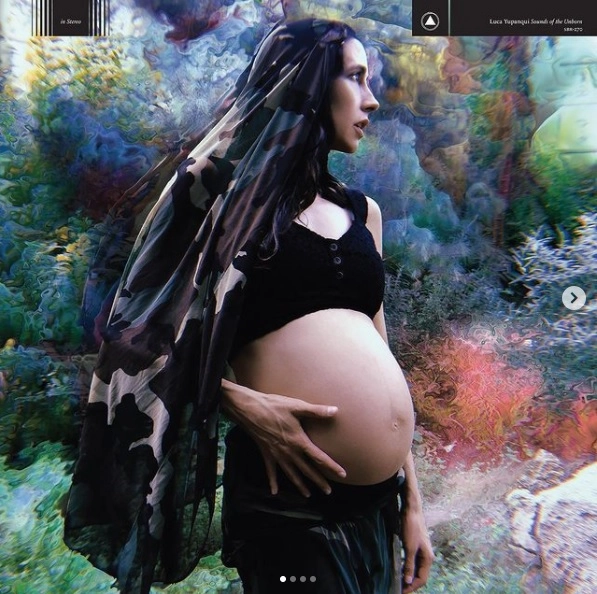 Обложка необычного альбома. Обложка необычного альбома.