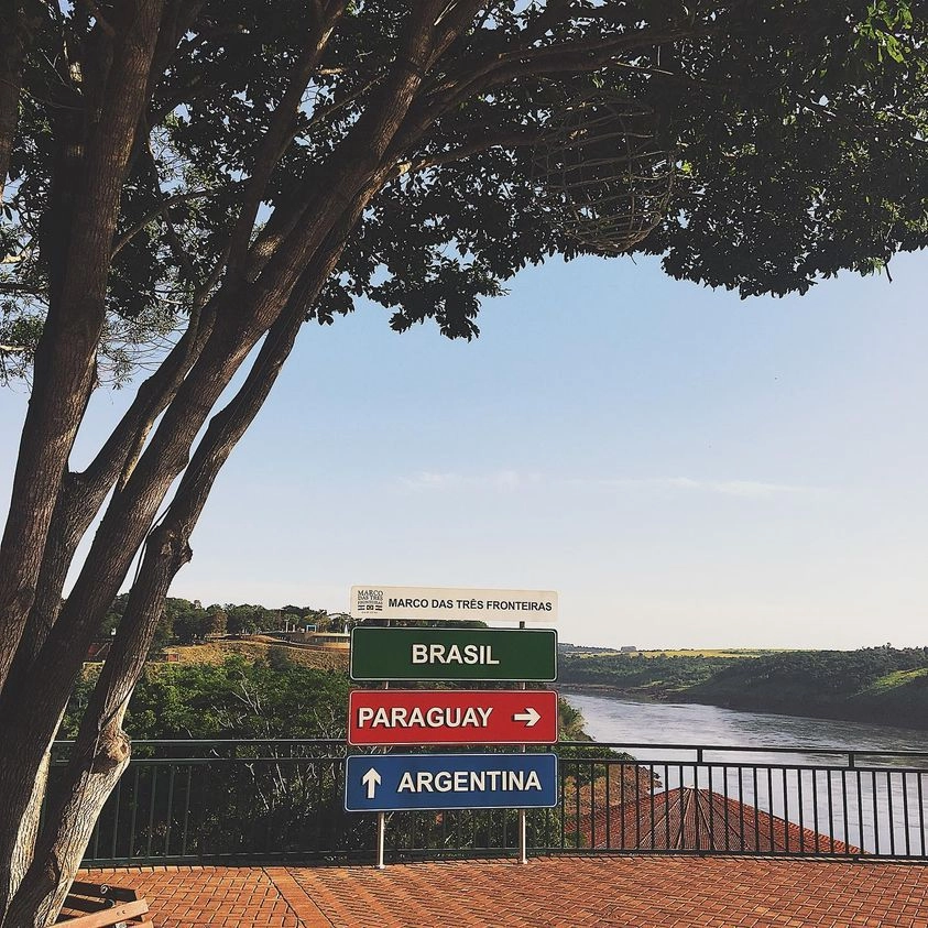 Прямо поплывёшь - в Аргентину попадёшь...