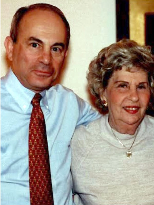 Эд воссоеденился со своей матерью.