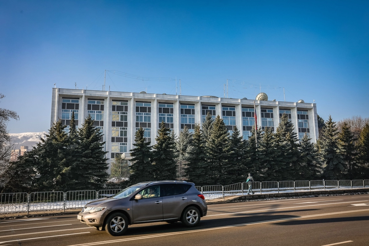 Здание посольства РФ © Игорь Ленкин/ТАСС
