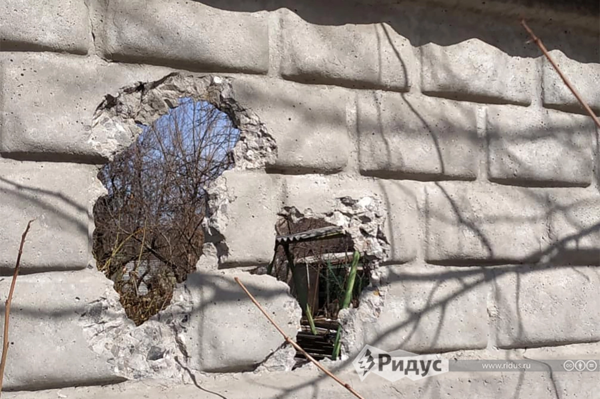 Прилет в забор. Прилет в забор.