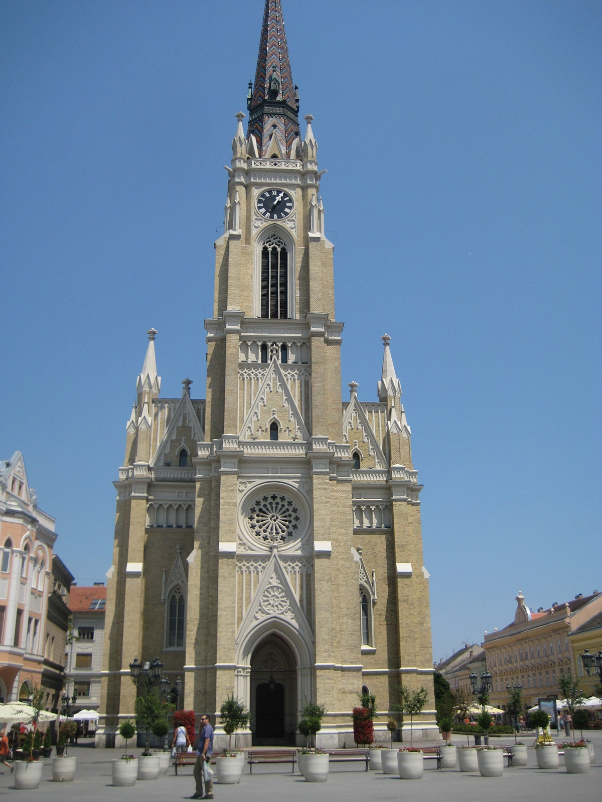Нови-Сад - главная площадь.