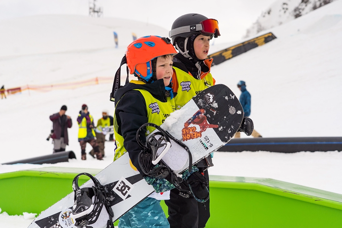 Участники детского контеста Happy Hour Camp