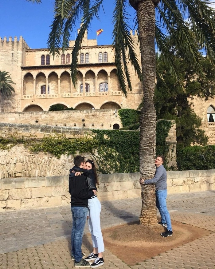 Когда поехал отдыхать с парочкой 