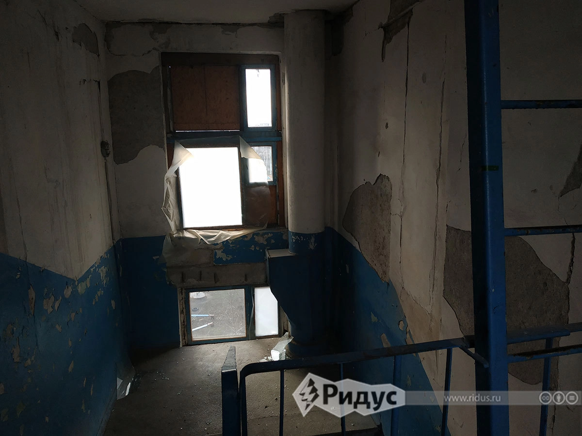 Окна забраны пленкой