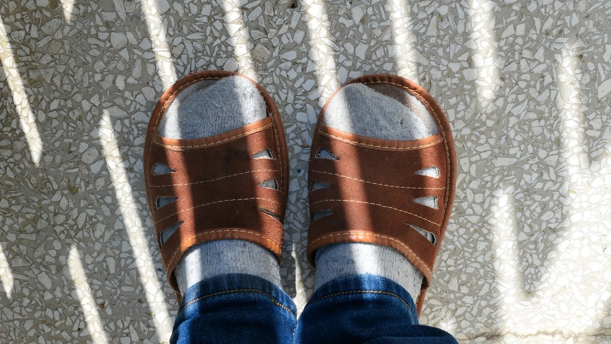 Домашние тапочки и пандемия могли плохо повлиять на здоровье ног