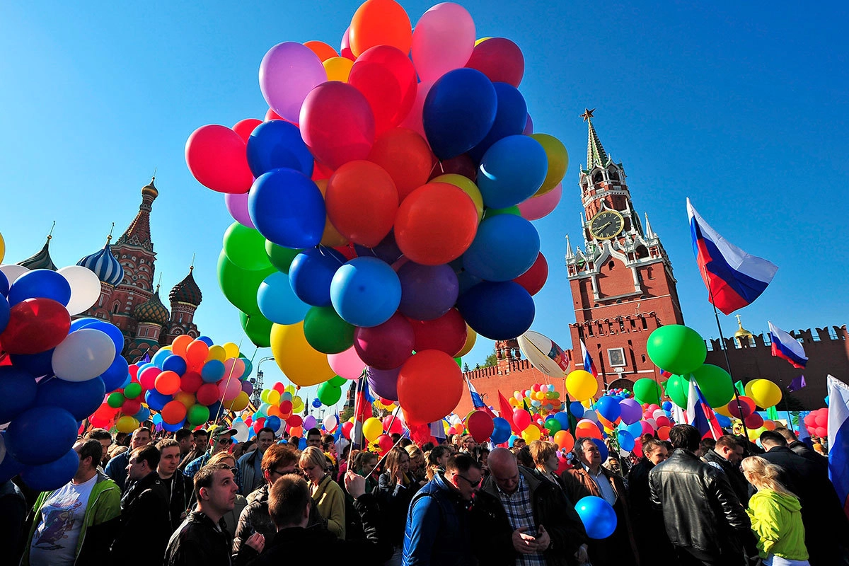 Первомайское шествие профсоюзов на Красной площади