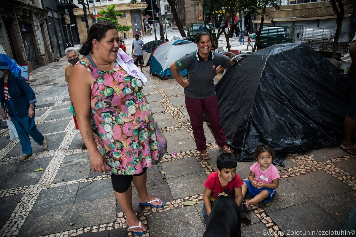 Марселия со своими детьми Марселия со своими детьми