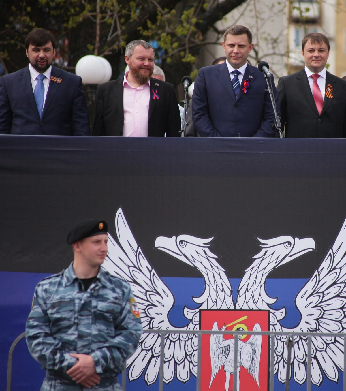 Денис Пушилин, Андрей Пургин и Александр Захарченко. Денис Пушилин, Андрей Пургин и Александр Захарченко.