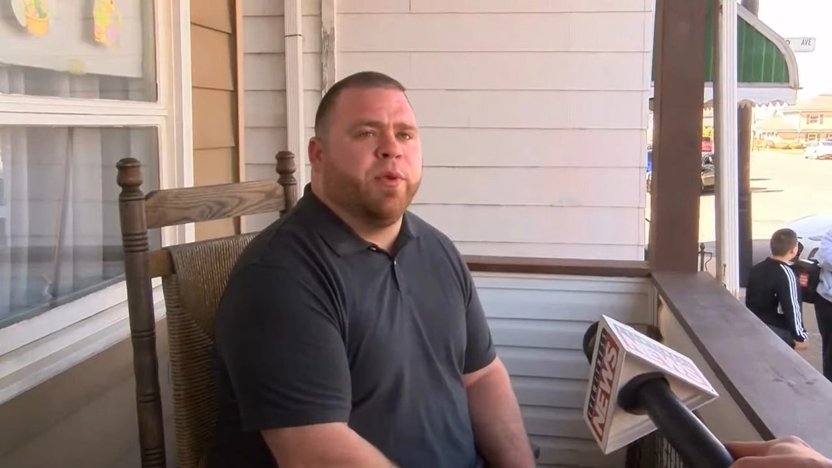 Отец Джексона — Мэтт.