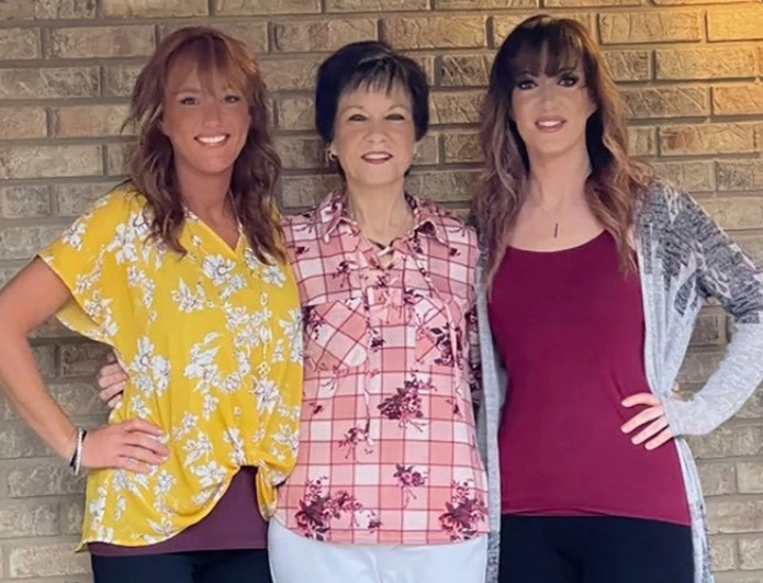 Обе дочери Лори захотели пожертвовать часть своей печени ради спасения мамы