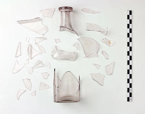 Когда канадцы нашли бутылку с письмом, они сразу же передали ее экспертам из университета Квебека