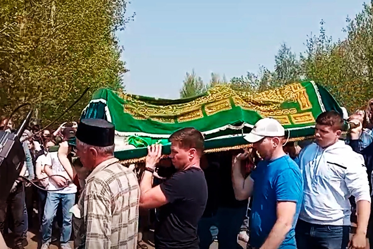 В Казани прощаются с 26-летней учительницей английского языка Эльвирой Игнатьевой 