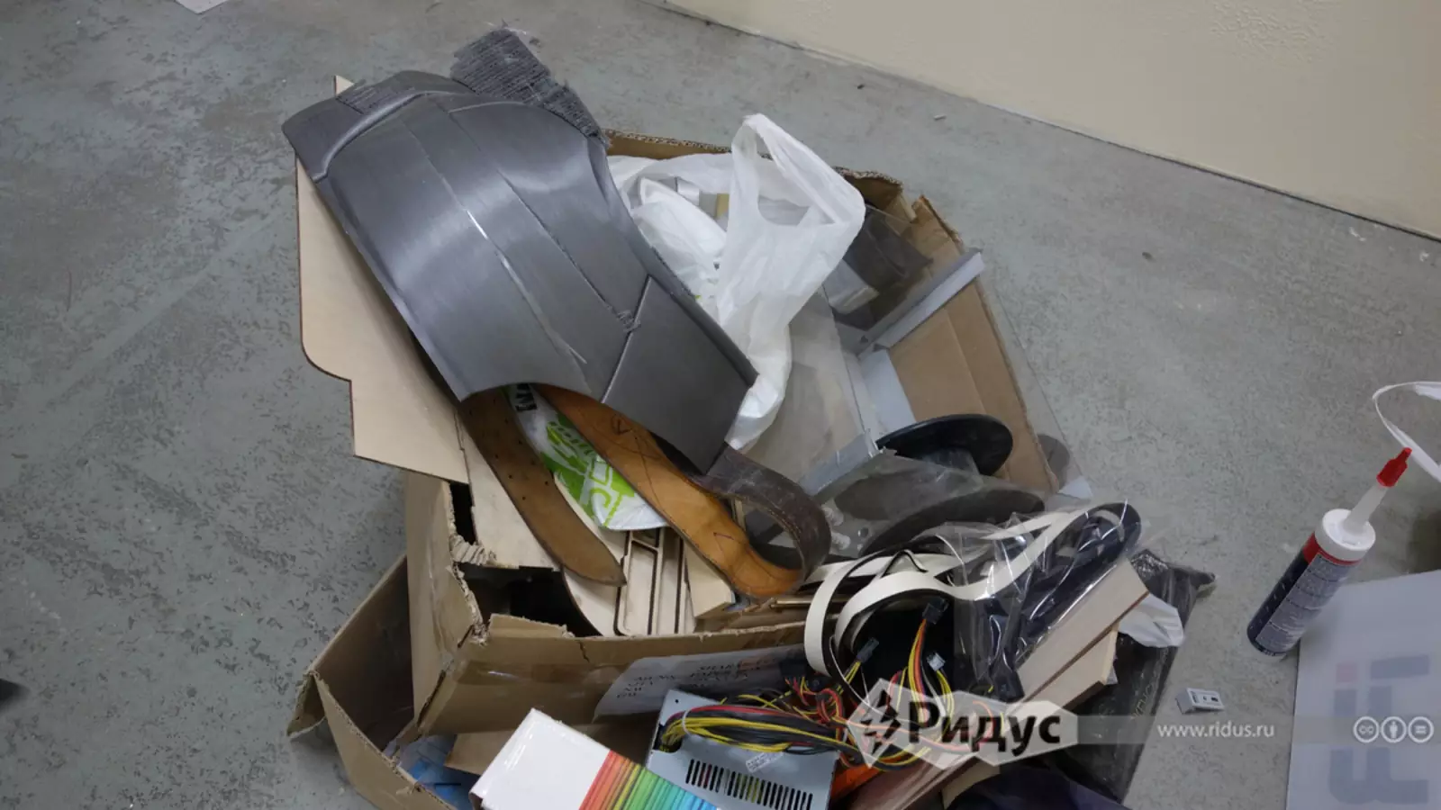 Разнообразные заготовки, которые потом поедут на стенд. Разнообразные заготовки, которые потом поедут на стенд.