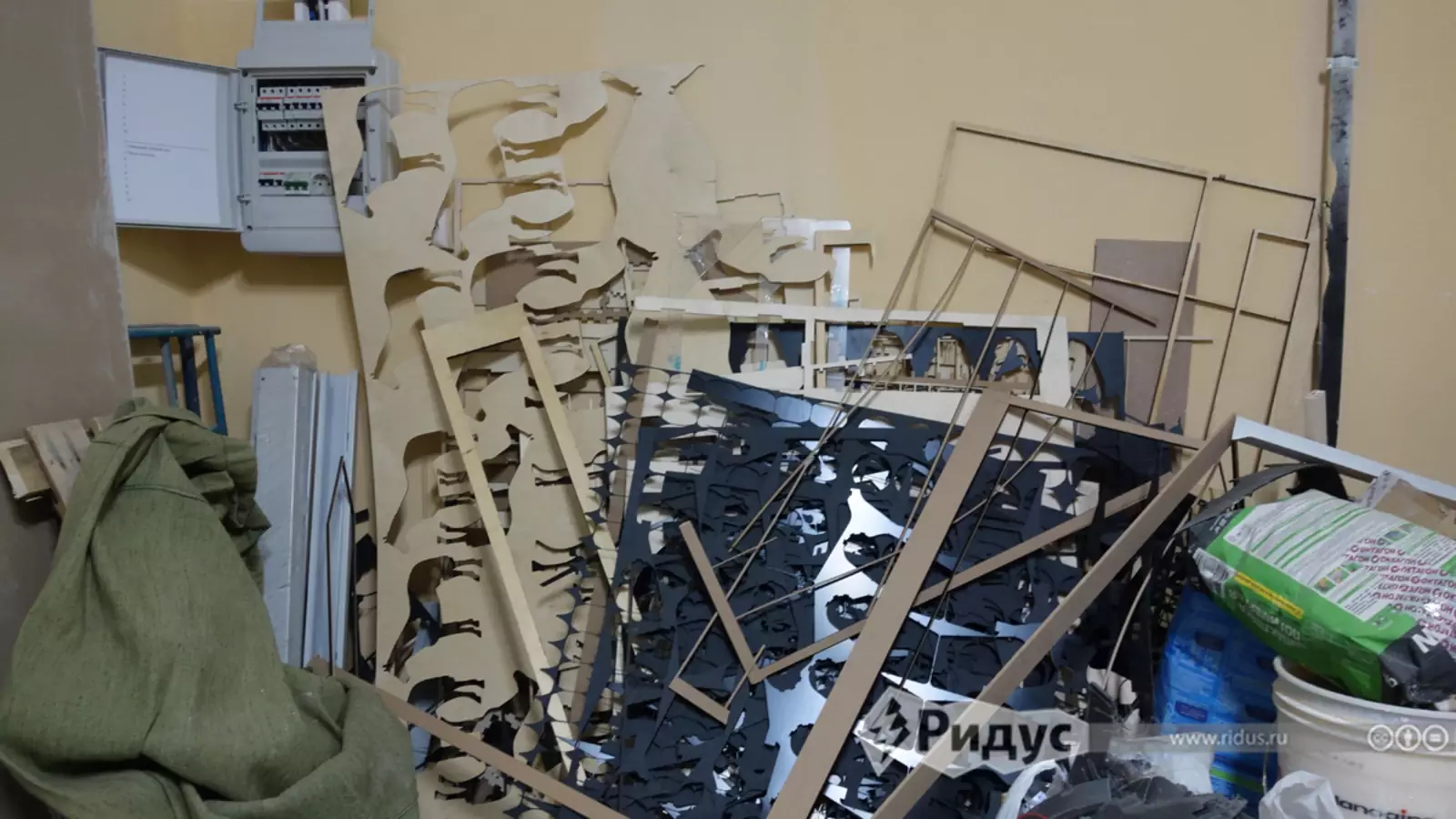 Не исключено, что какие-то детали уедут на фестивали. Не исключено, что какие-то детали уедут на фестивали.