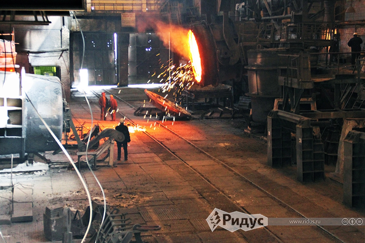 Разливочный пролет очистка шиберного затвора стальковша.