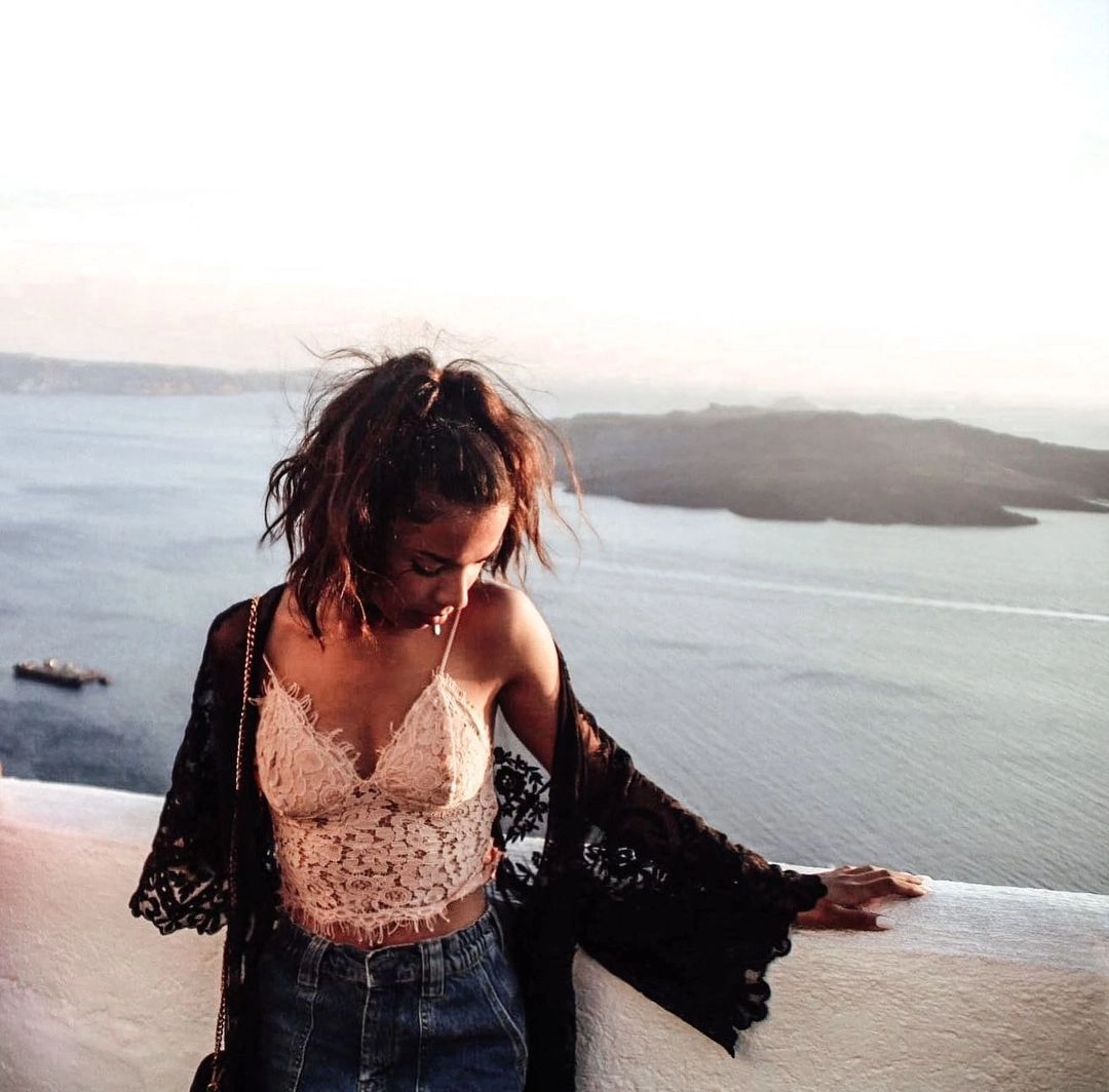 Сара очень болезненно переживала расставание с парнем