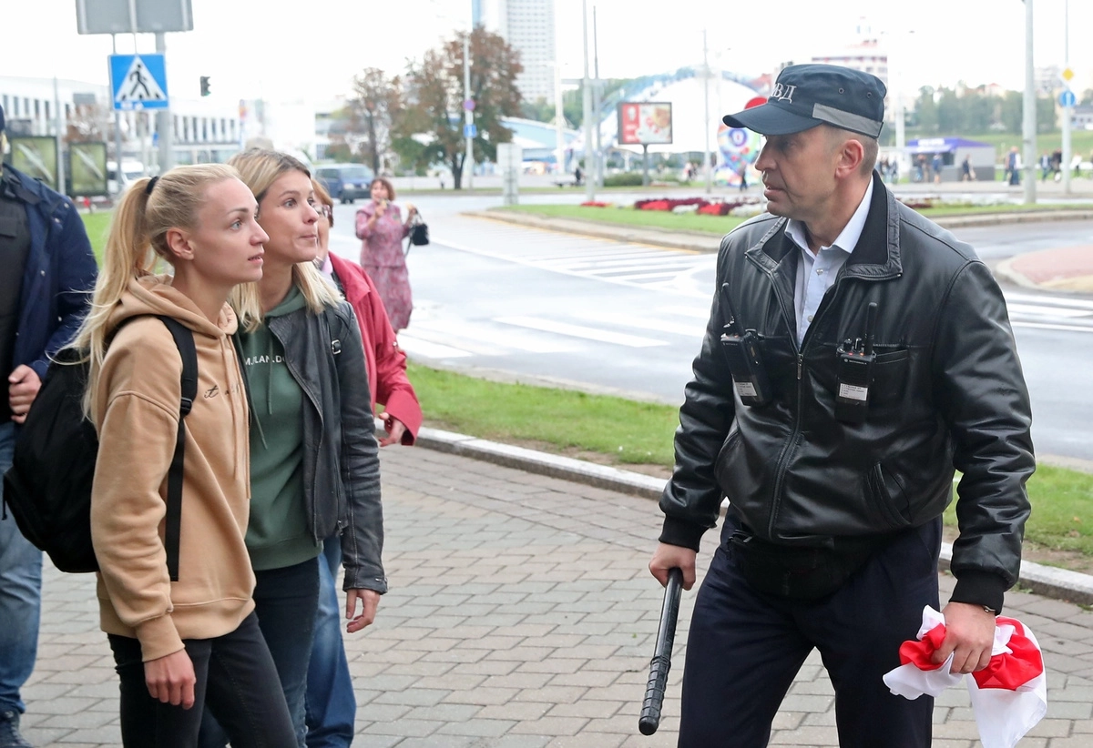 Николай Карпенков во время акции "Марш единства" &copy; Наталия Федосенко/ТАСС