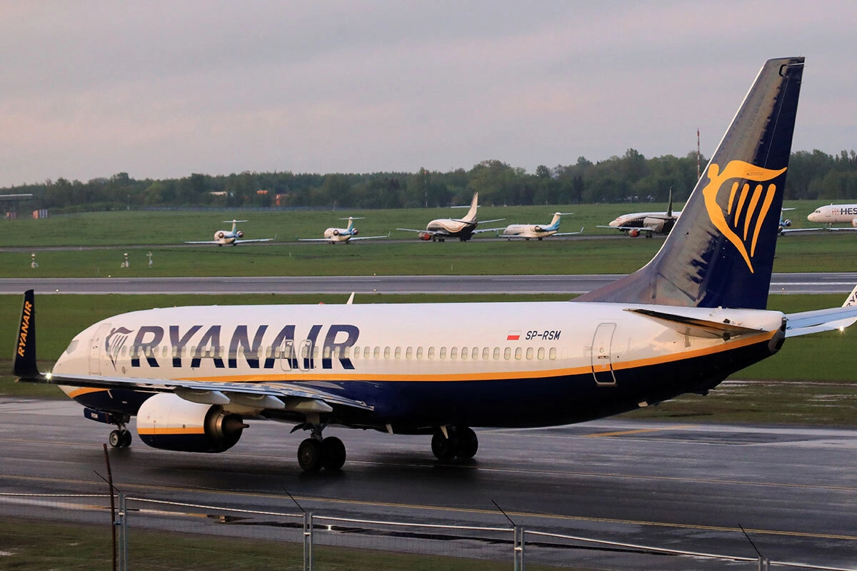 Самолёт Ryanair 