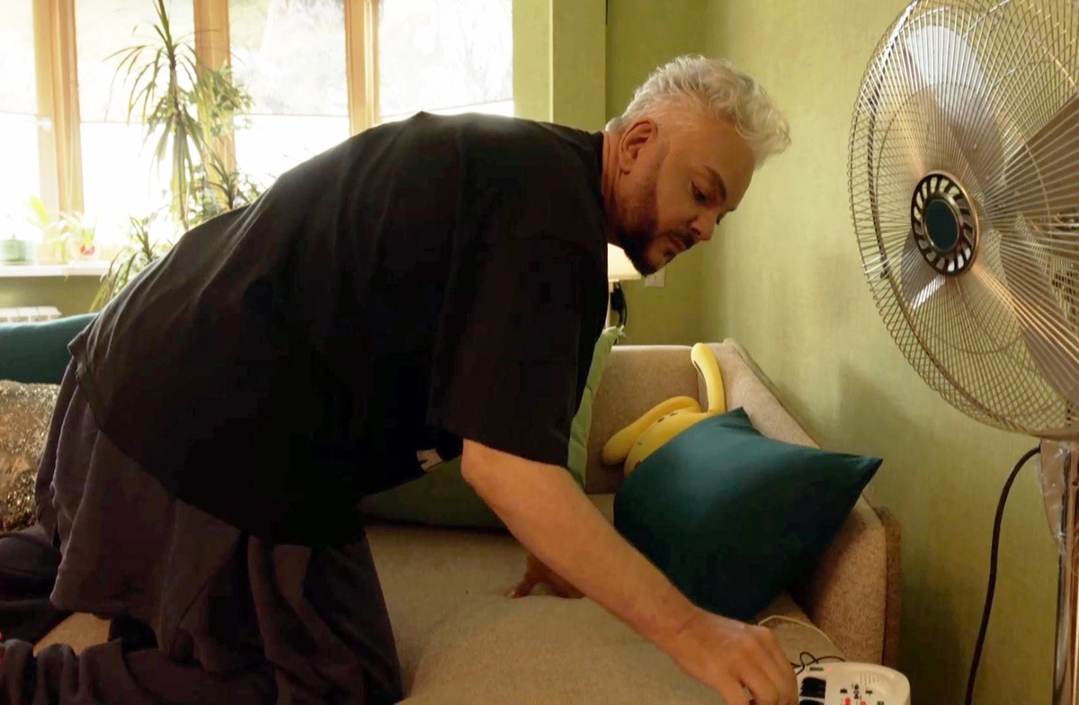 Филипп Киркоров в чужой квартире © VK Филипп Киркоров в чужой квартире © VK