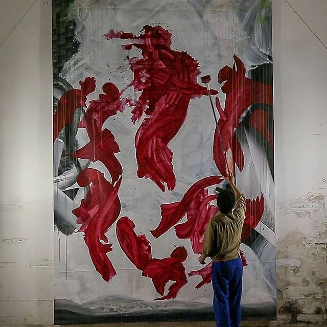 Сальваторе Гарау за работой © Instagram.com