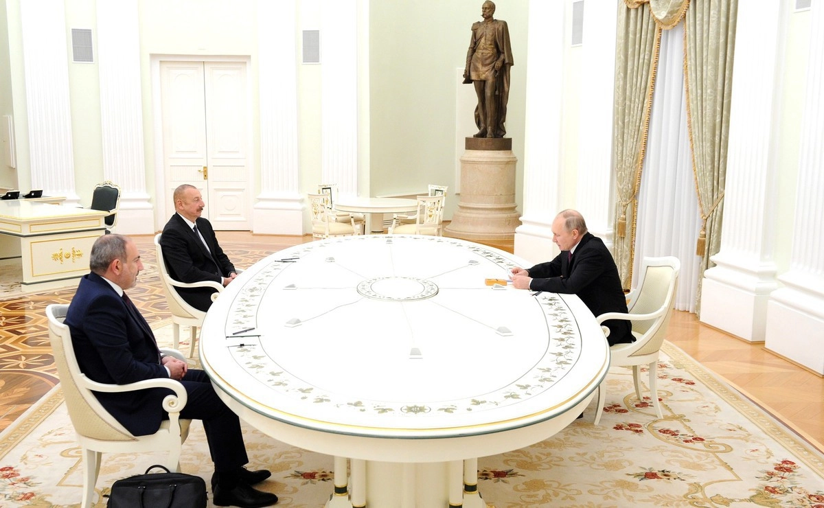 Президенты Армении, Азербайджана и России на встрече в Кремле