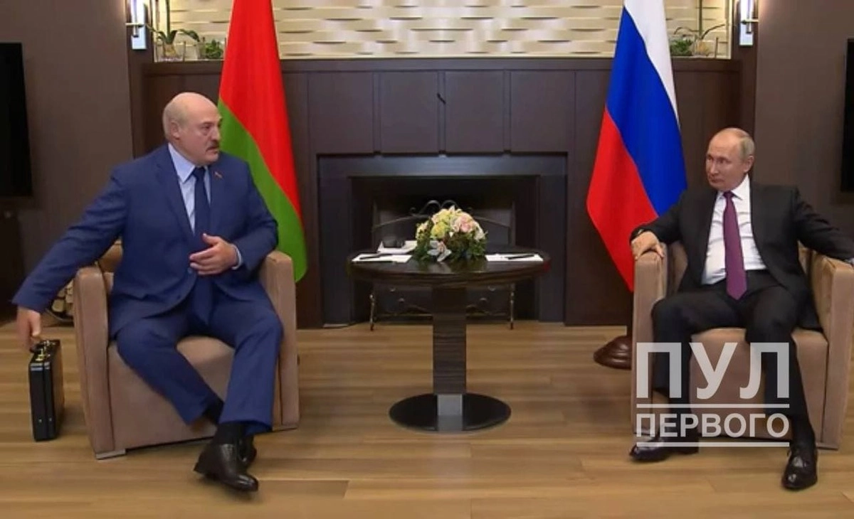 Лукашенко привез на встречу в Сочи портфель документов