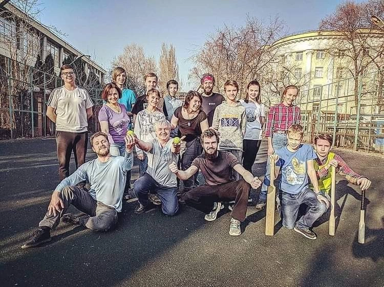 участники русских народных игр. участники русских народных игр.