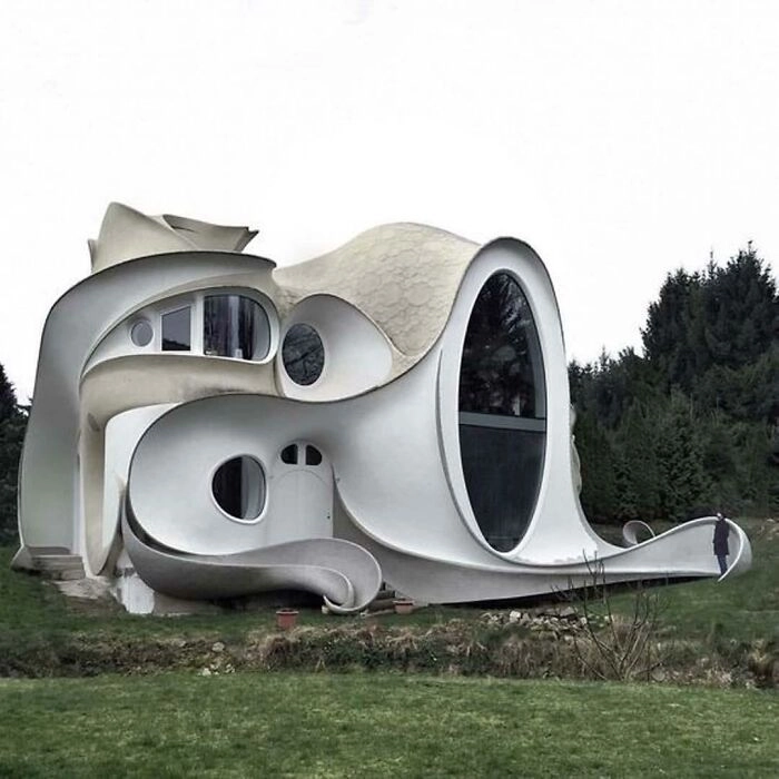 Мы бы еще оценили, если бы там были горки, по которым можно было скатываться 