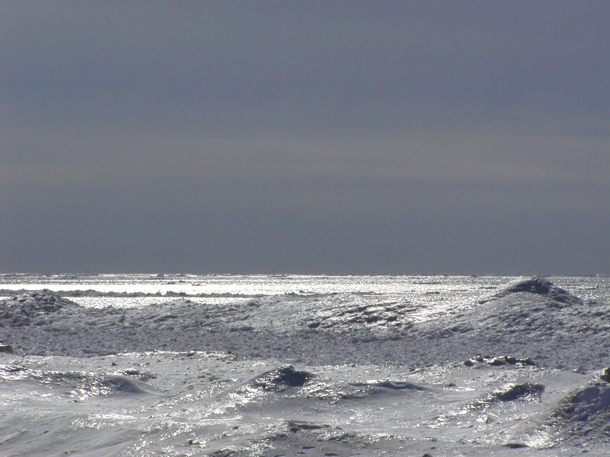 На озере Мичиган бывают очень сильные волны