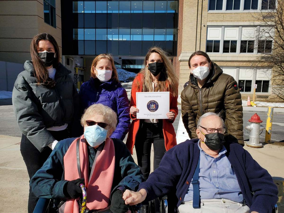 В возрасте 95 лет Джон и Джой официально стали мужем и женой